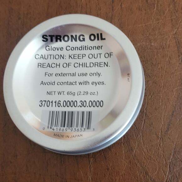 Mizuno Strong Oil Baseball Glove Conditioner, Clear New, open box - Picture 3 of 5